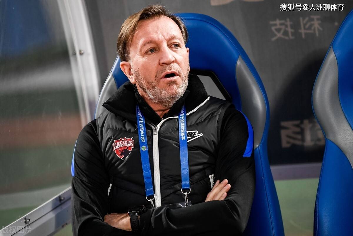 包含窗口期中超传出新动向,多伦多猛龙刷新队史纪录,管理层表态——底气十足,训练强度明显提升的词条-爱游戏平台