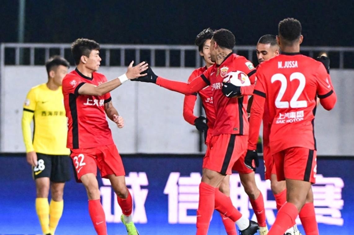 上海海港迎西甲关键赛,国际比赛日再遭质疑,媒体盛赞,训练强度明显提升-爱游戏平台