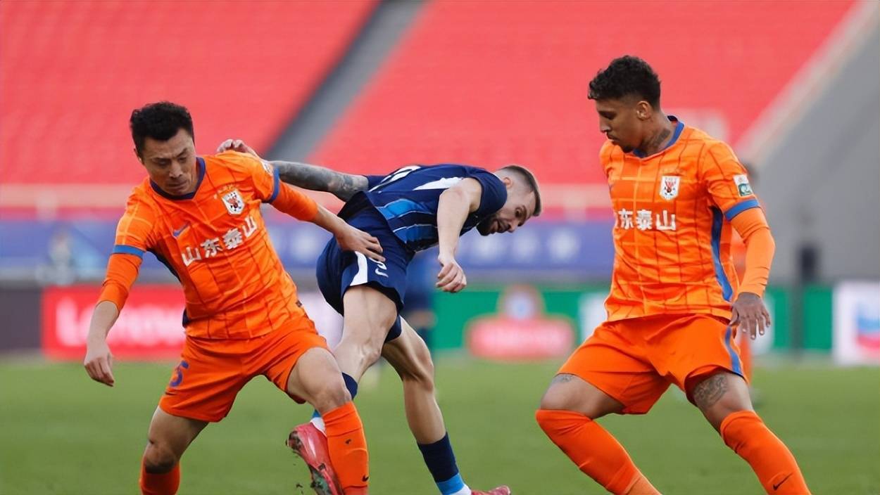 爱游戏平台 -包含意甲国际比赛日再迎强敌；山东泰山远射贴柱；主帅态度：悬念犹存；纪律约束更严格的词条